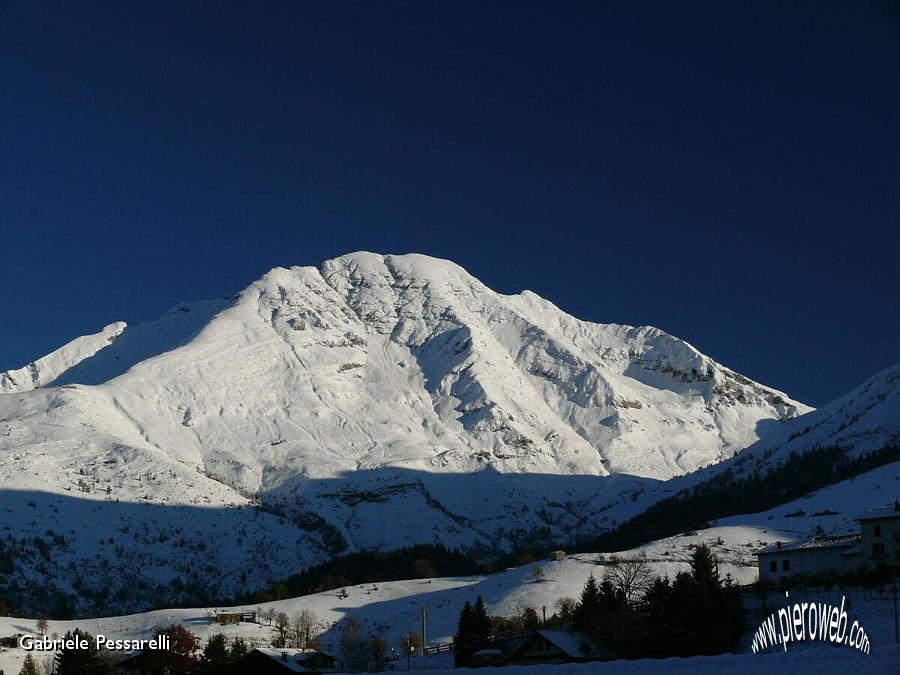 Arera al mattino cielo blu.jpg